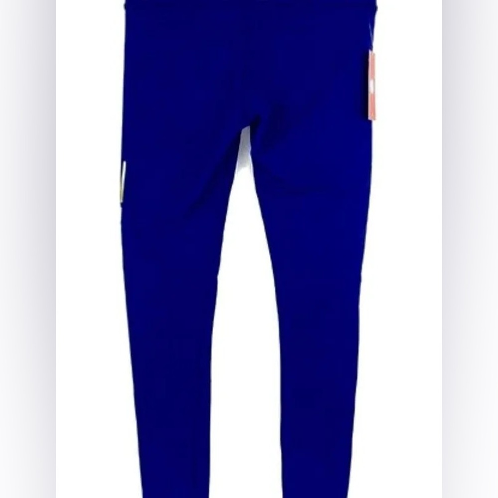 Splits59 for PureBarre Nessa tight with PB logo